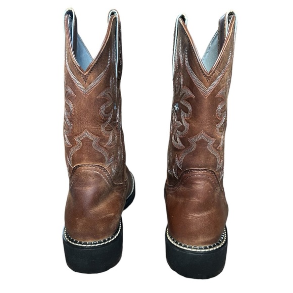 Ariat Women's Square Toe Short Boots Flame Stitch & Stars Leather vintage 9.5B - Picture 3 of 16